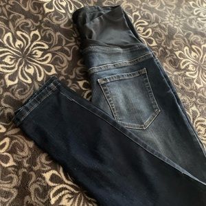 Maternity jeans🔥